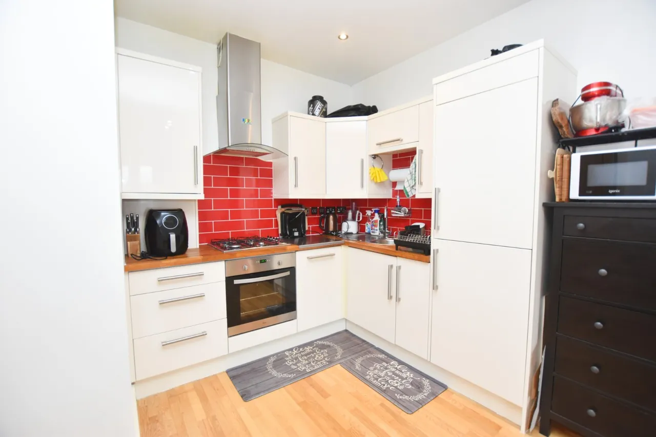 Woodside Green, London, SE25, photo 5