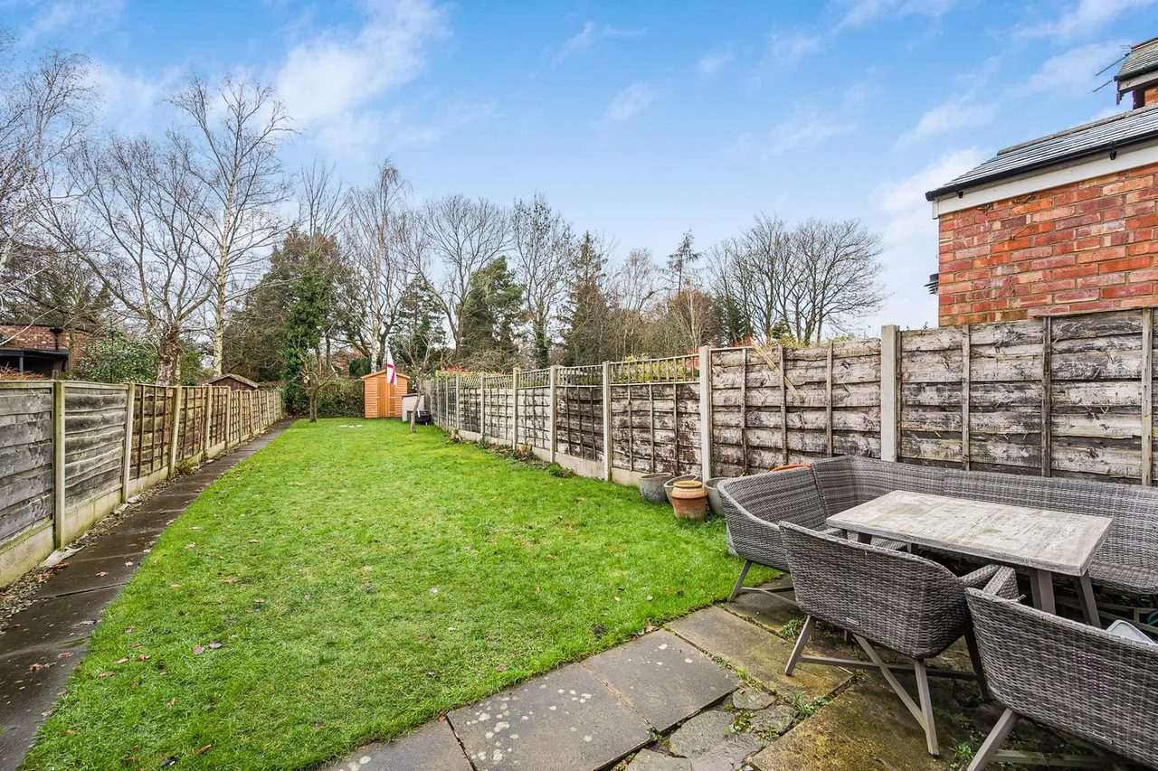 Jesmond Grove, Cheadle Hulme, SK8, photo 2