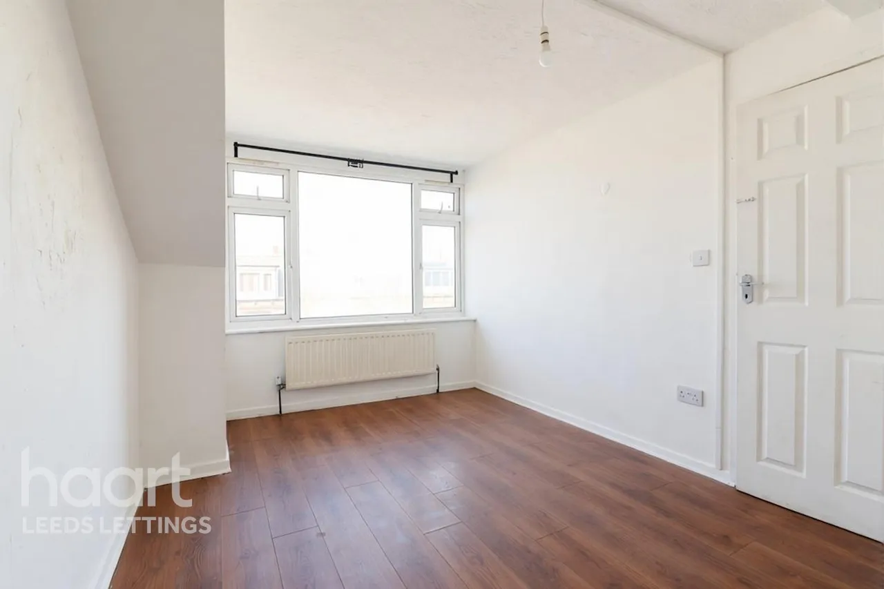 Leeds, LS9, photo 13
