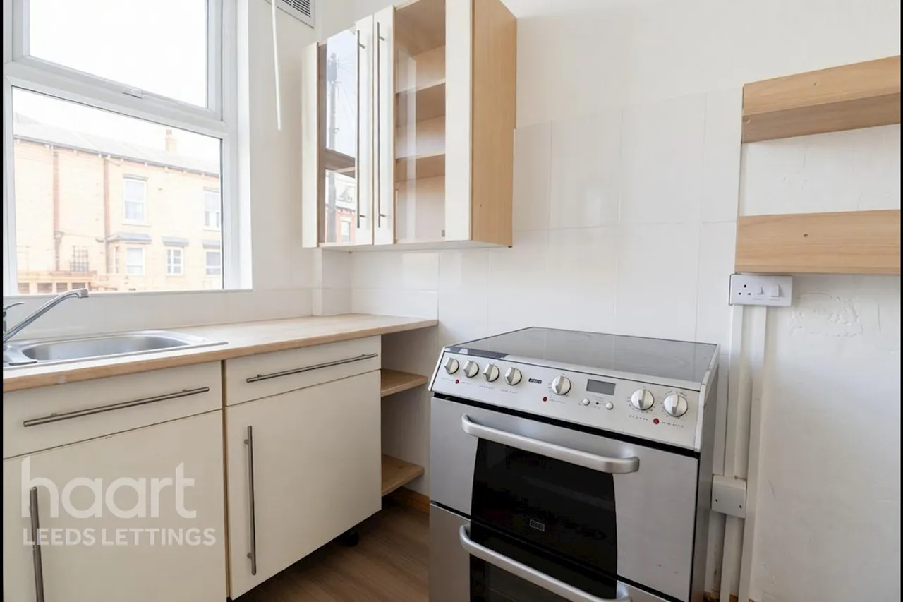 Leeds, LS9, photo 11