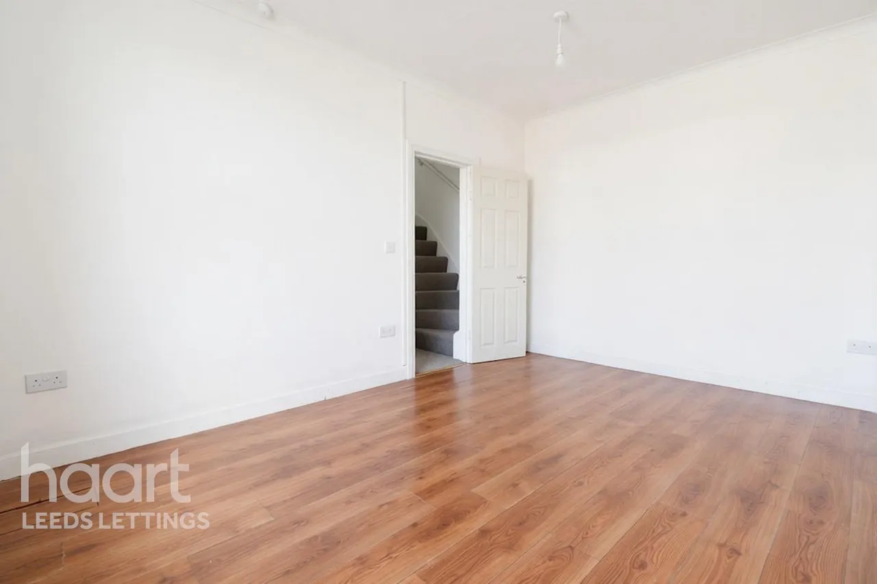 Leeds, LS9, photo 3