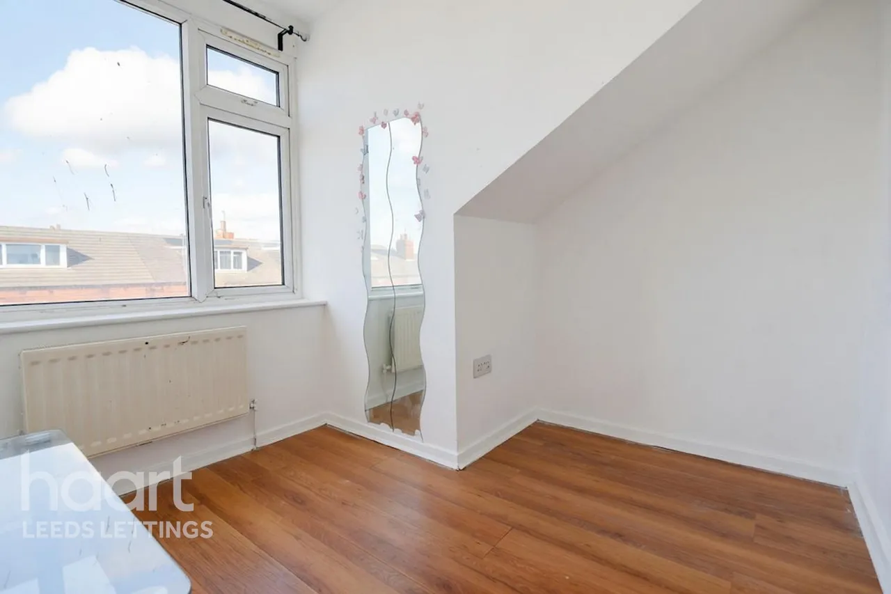 Leeds, LS9, photo 6