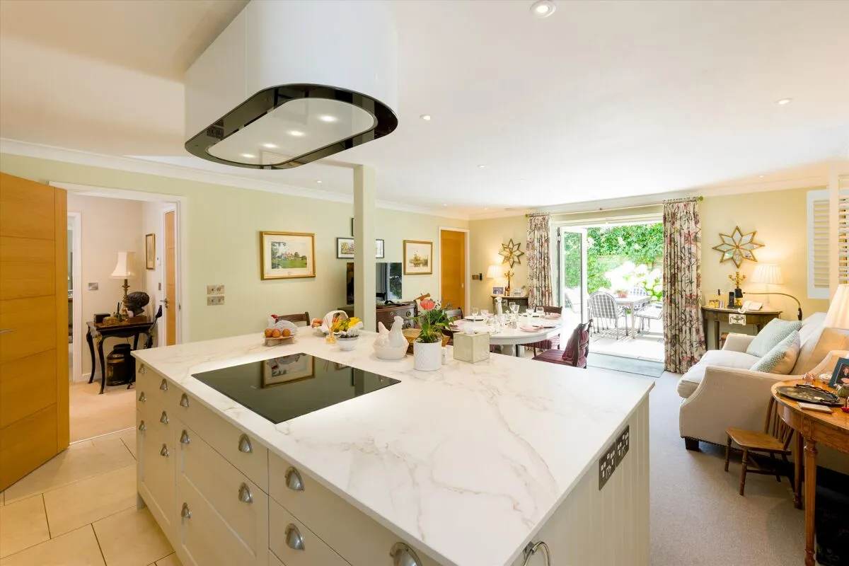 Burdett Street, Ramsbury, SN8, photo 3
