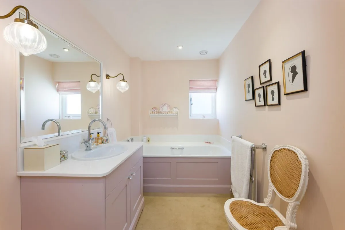 Burdett Street, Ramsbury, SN8, photo 9
