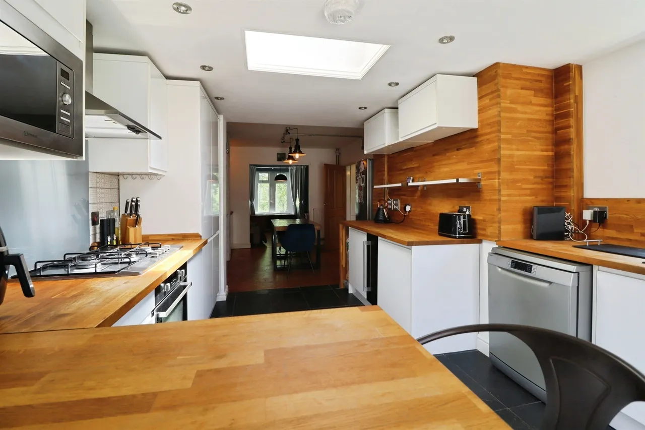 Caerau Lane, Cardiff, CF5, photo 11