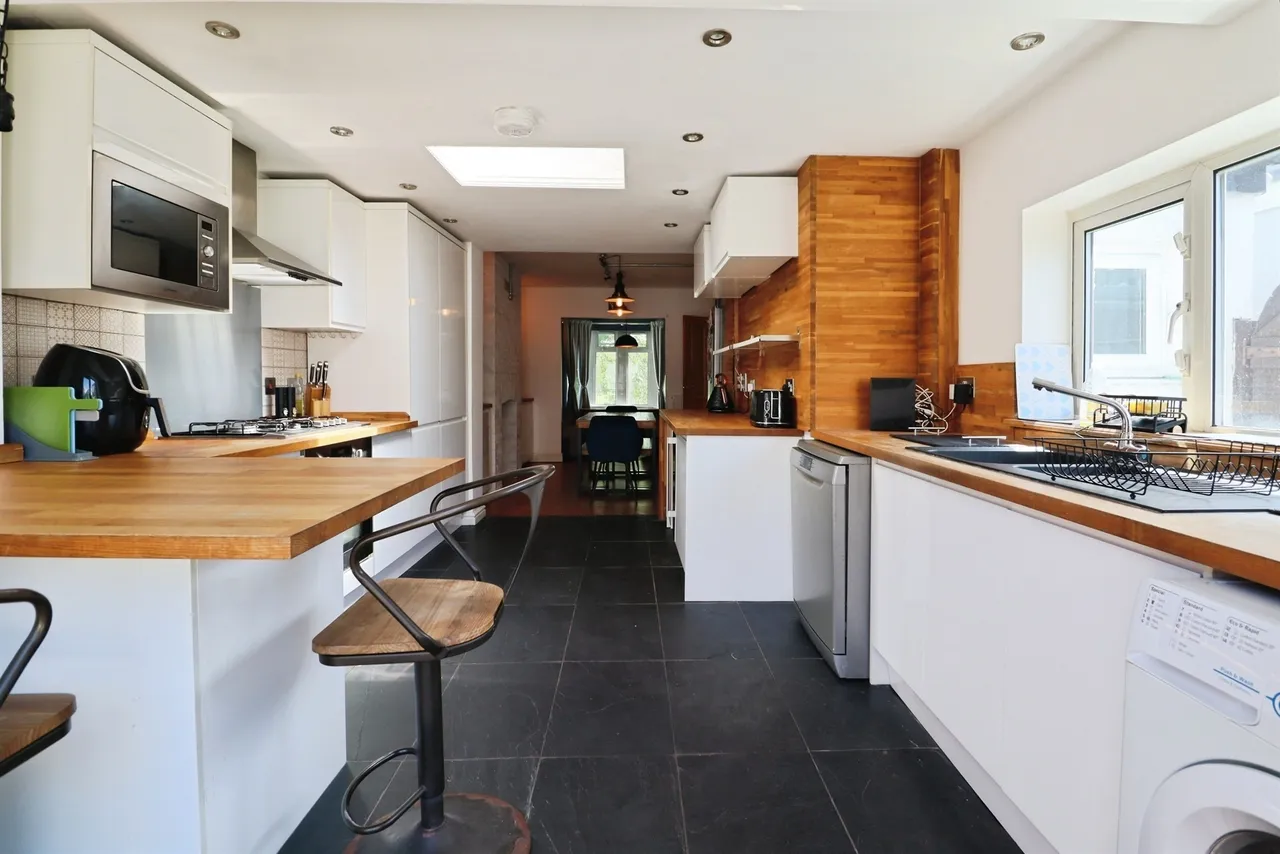 Caerau Lane, Cardiff, CF5, photo 9