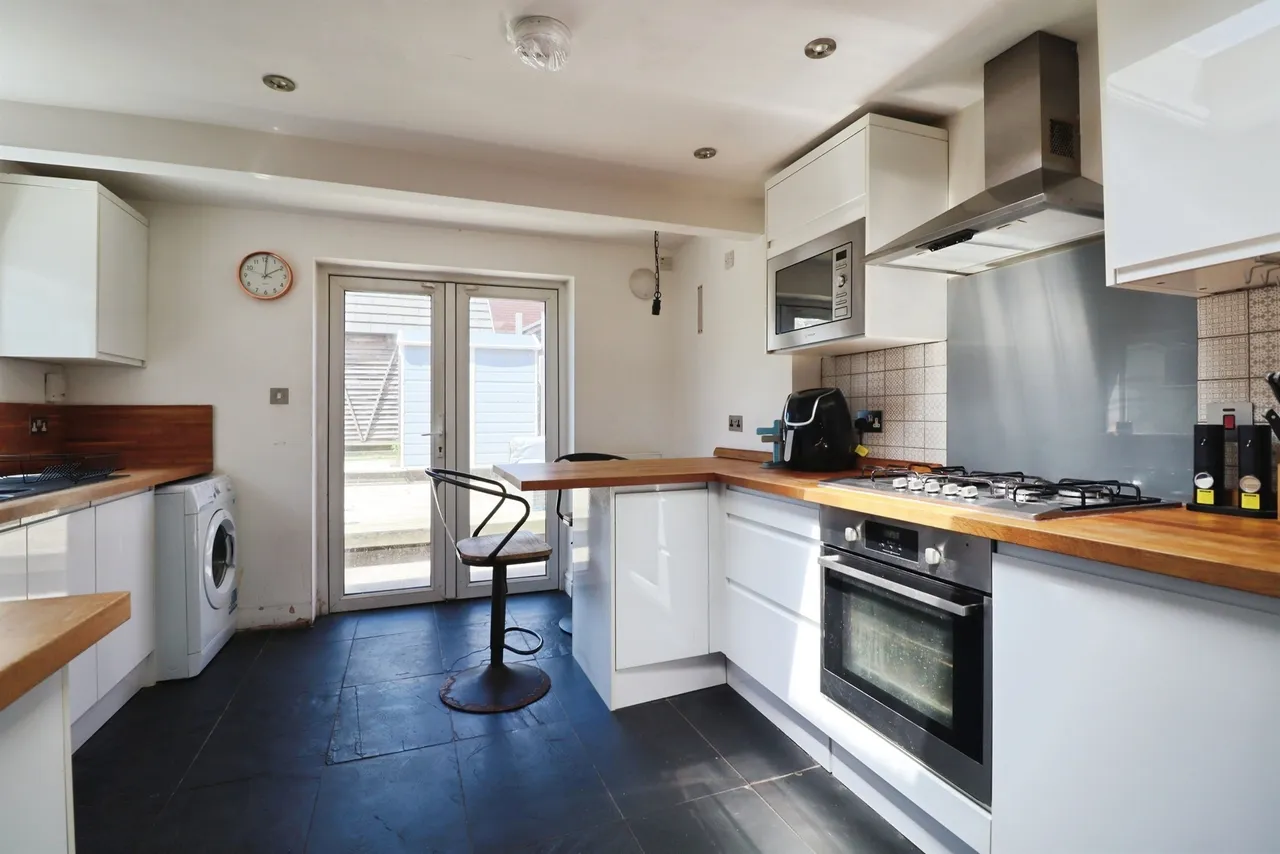 Caerau Lane, Cardiff, CF5, photo 8