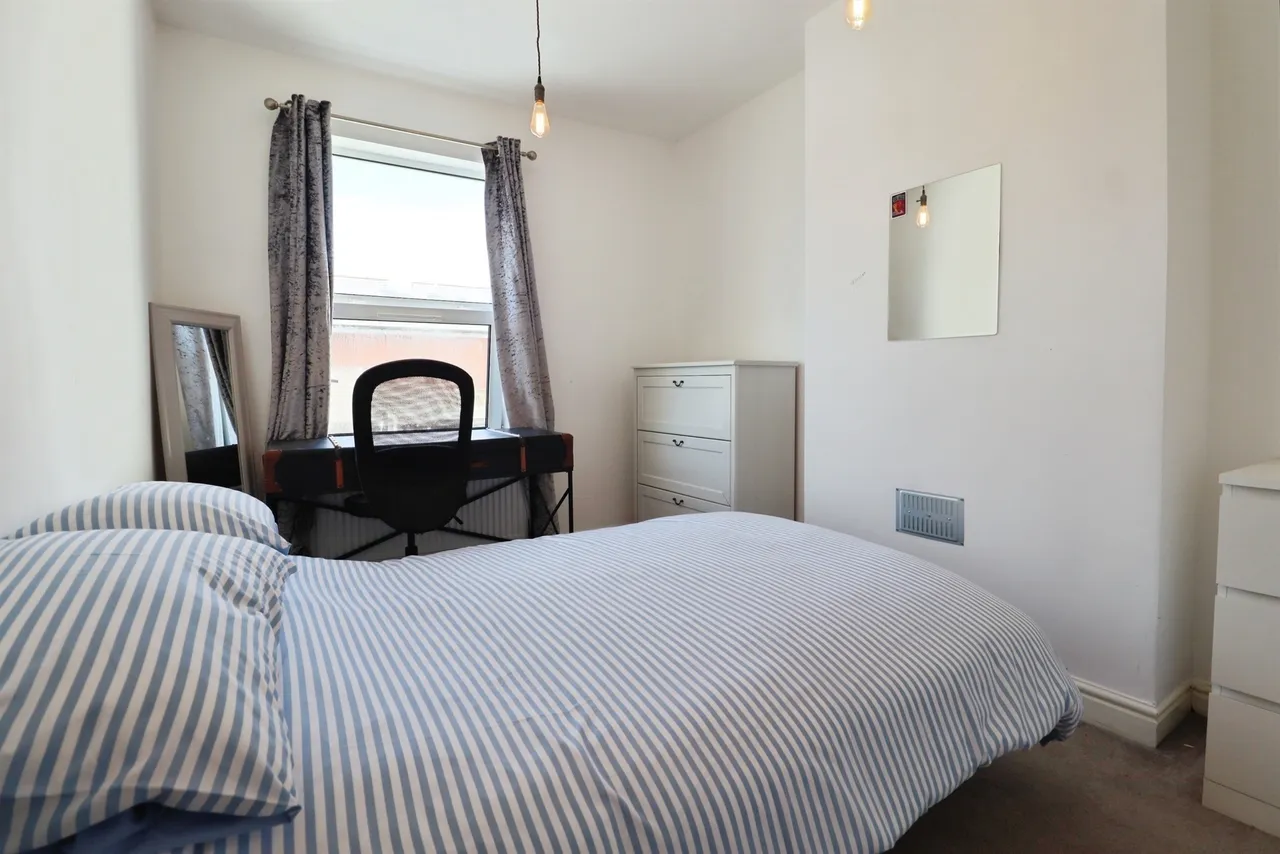 Caerau Lane, Cardiff, CF5, photo 18