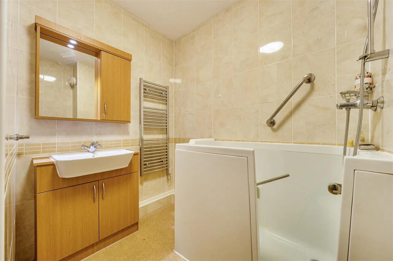 Somerford Road, Cirencester, GL7, photo 9