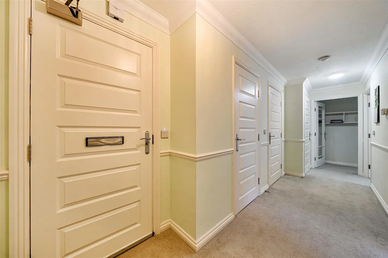 Somerford Road, Cirencester, GL7, photo 12