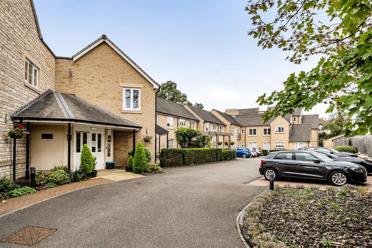 Somerford Road, Cirencester, GL7, photo 17
