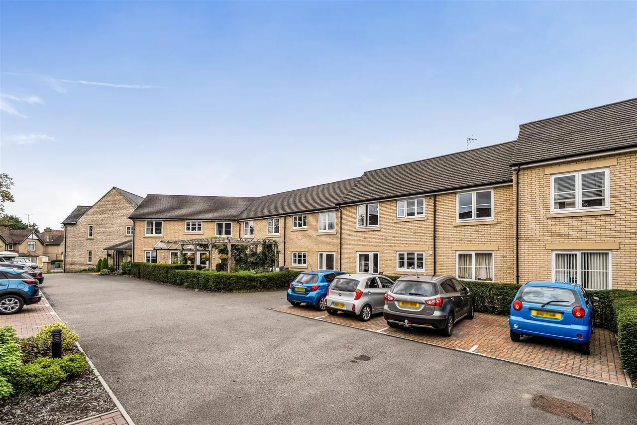 Somerford Road, Cirencester, GL7, photo 16