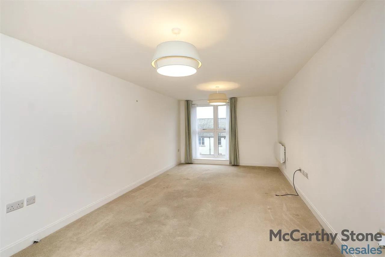 High Street, Great Cambourne, CB23, photo 4