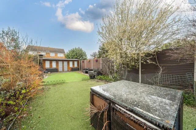 Green Lane, Sunbury-On-Thames, TW16, photo 10