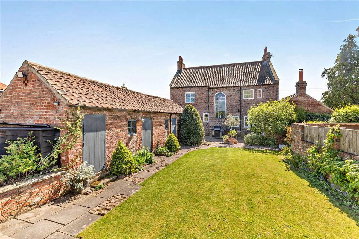 Moor Monkton, Between Harrogate and York, YO26, photo 15