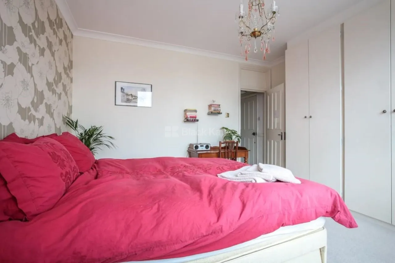 Ferme Park Road, N8, photo 8