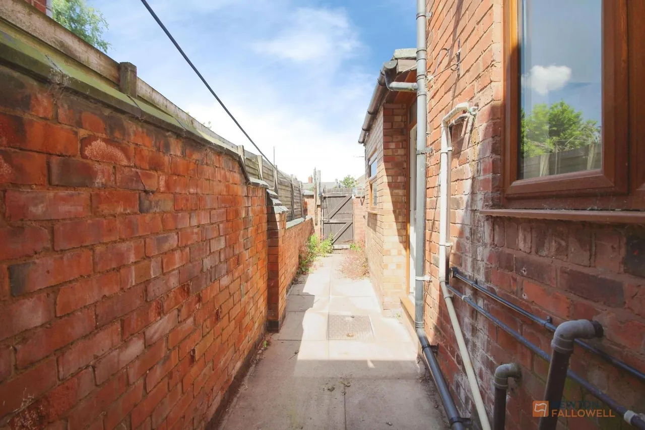 Lansdowne Road, Leicester, LE2, photo 12