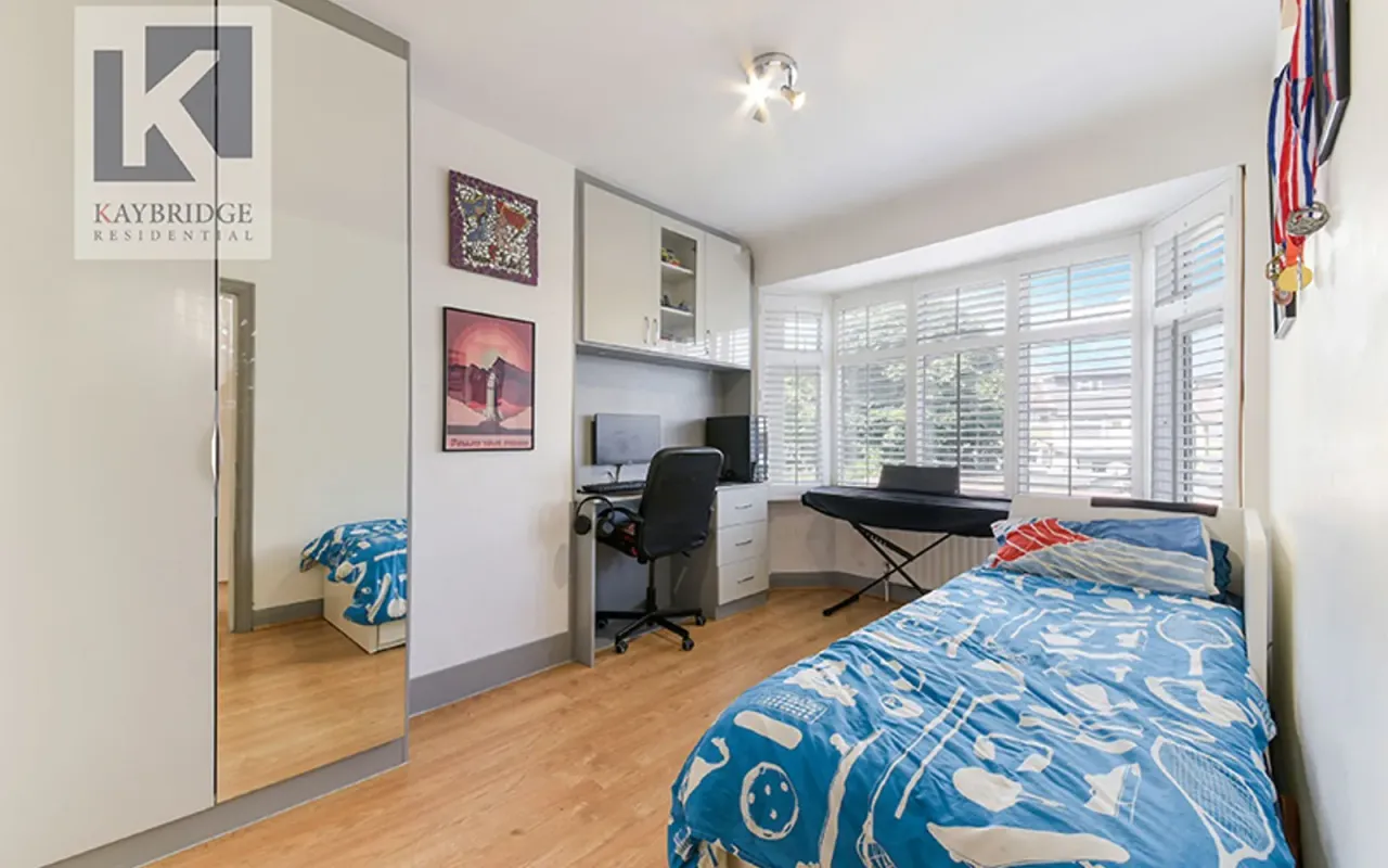 Esher Avenue, Cheam, SM3, photo 13
