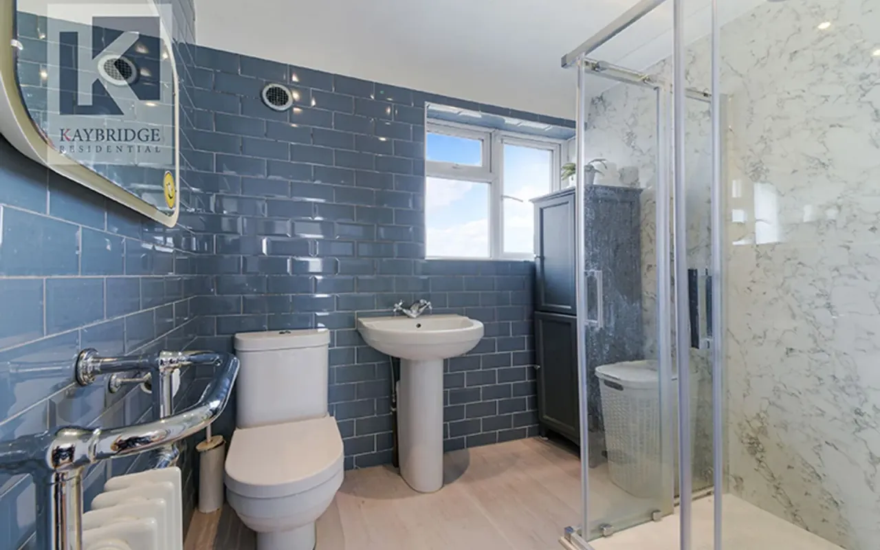 Esher Avenue, Cheam, SM3, photo 12