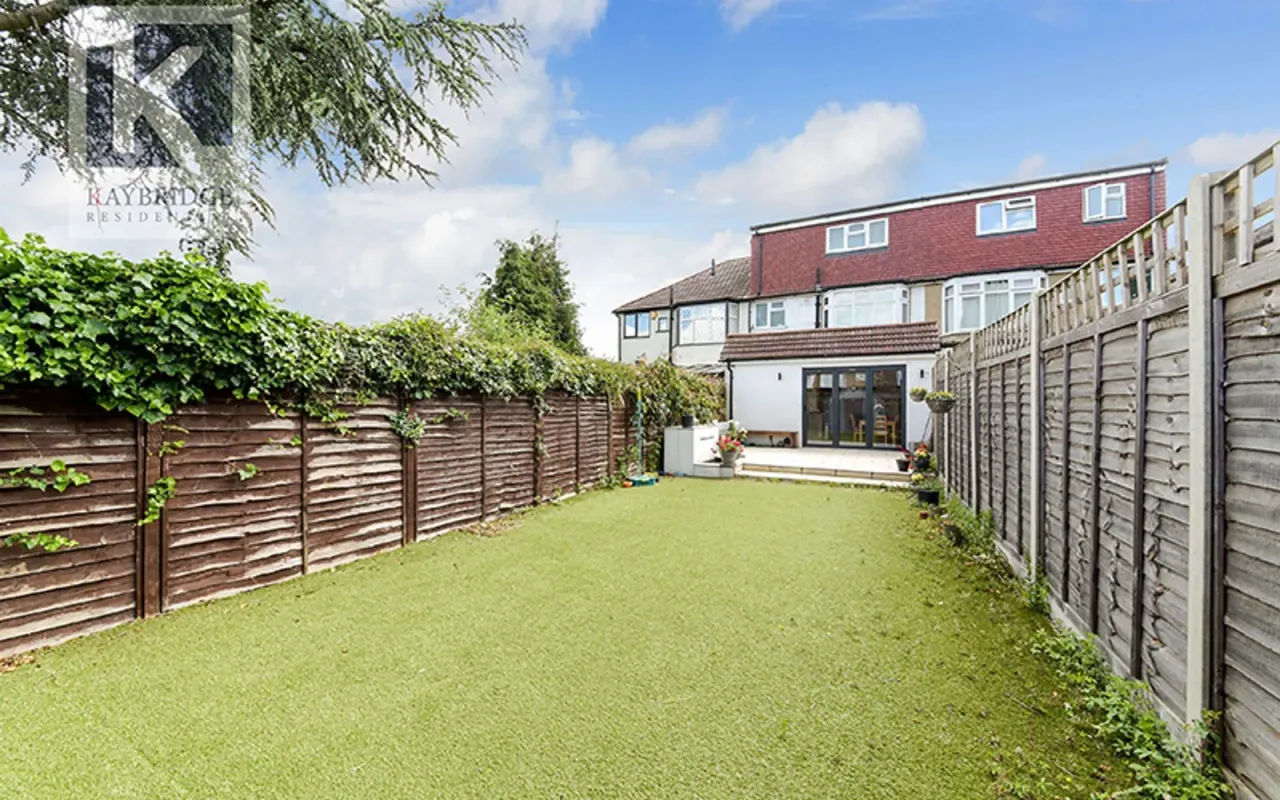 Esher Avenue, Cheam, SM3, photo 8