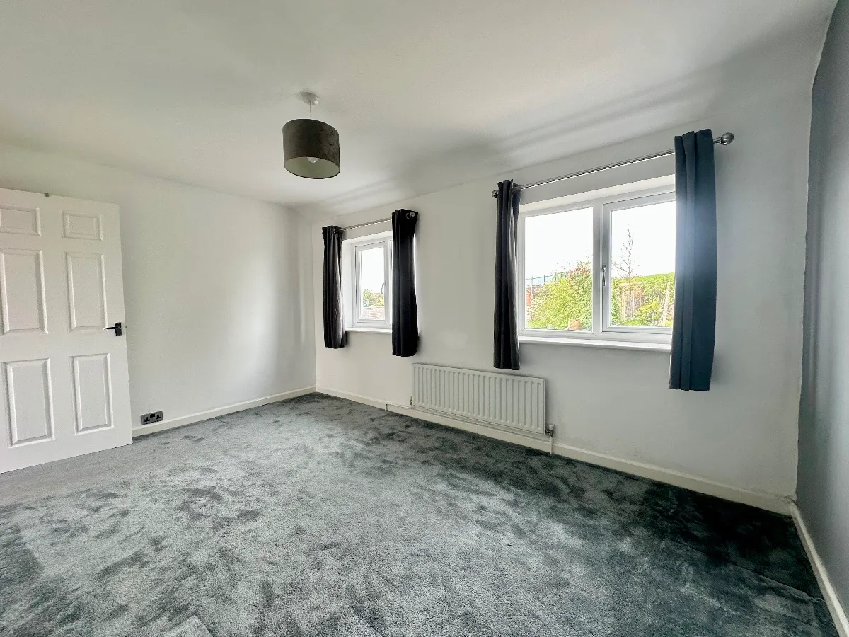 Grange Road, Harold Hill, photo 8