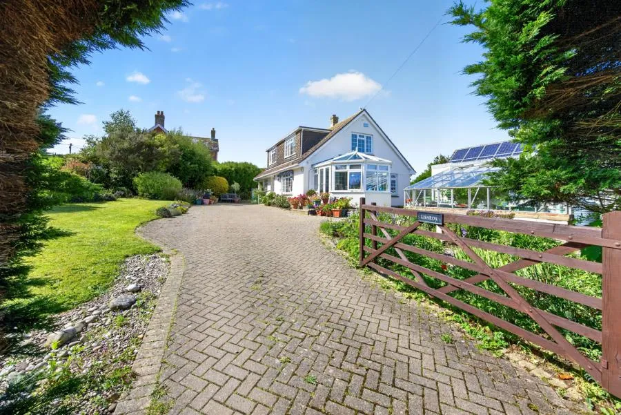 Gate Lane, Freshwater, PO40, photo 21