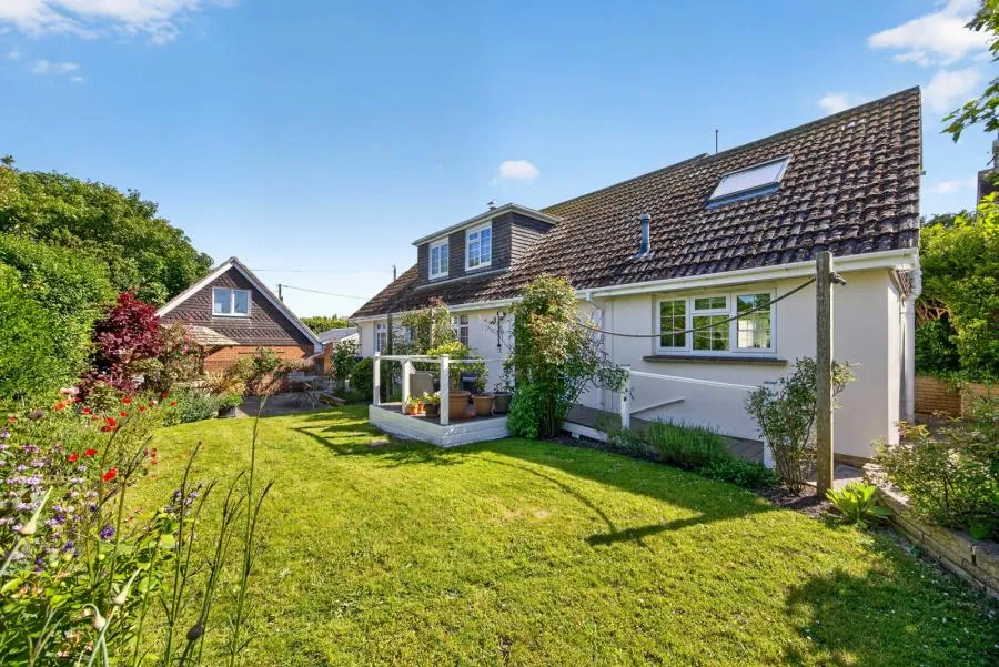 Gate Lane, Freshwater, PO40, photo 9
