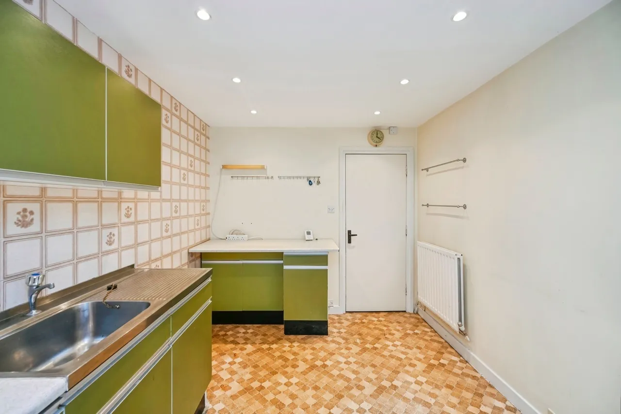 Lawton Road, Waterloo, L22, photo 5