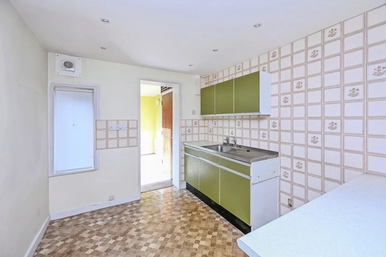 Lawton Road, Waterloo, L22, photo 13