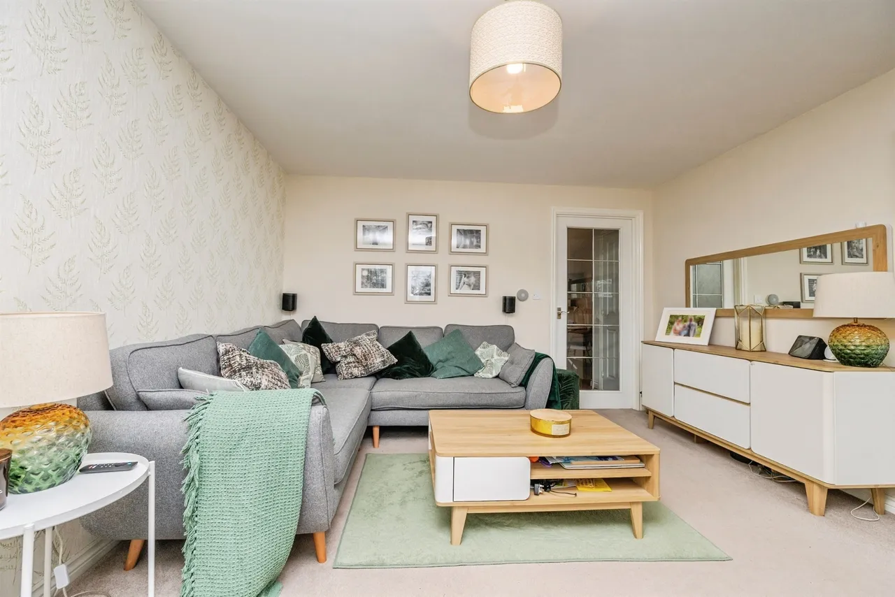 Gorse Fields, Pershore, WR10, photo 4