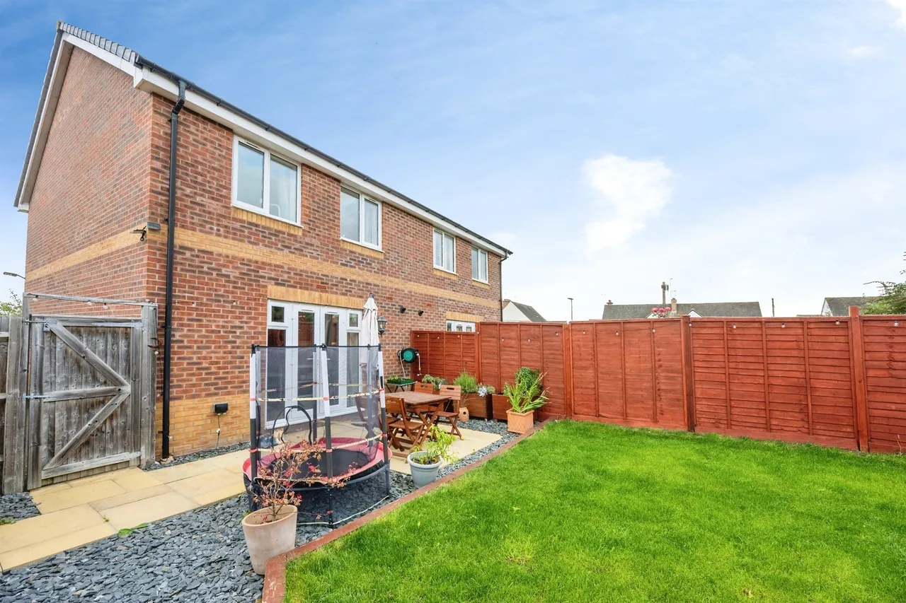 Gorse Fields, Pershore, WR10, photo 16