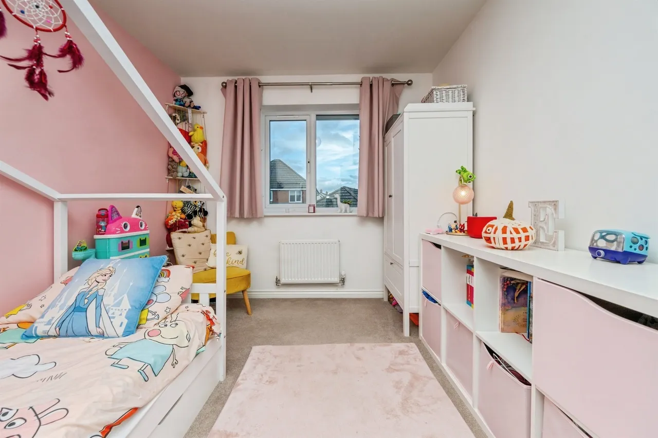 Gorse Fields, Pershore, WR10, photo 12