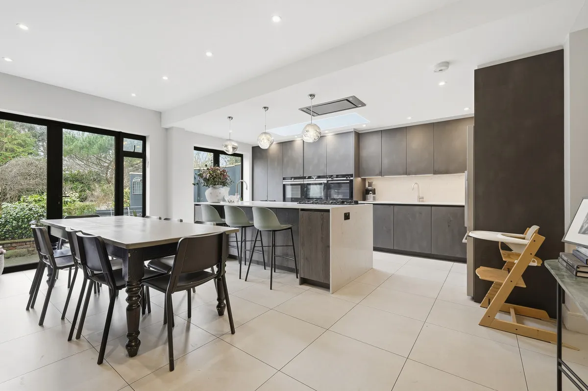 Hendon Lane, London, N3, photo 2