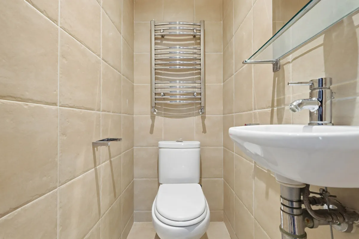 Hendon Lane, London, N3, photo 11