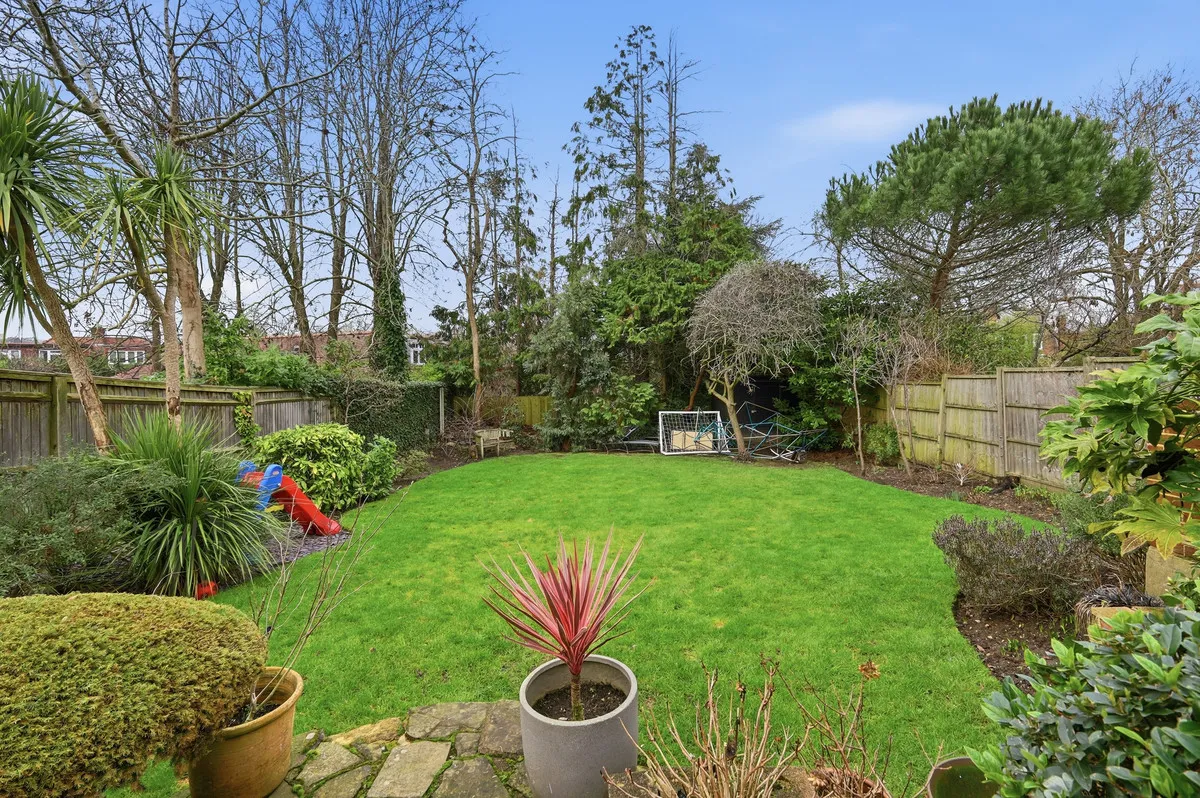 Hendon Lane, London, N3, photo 25