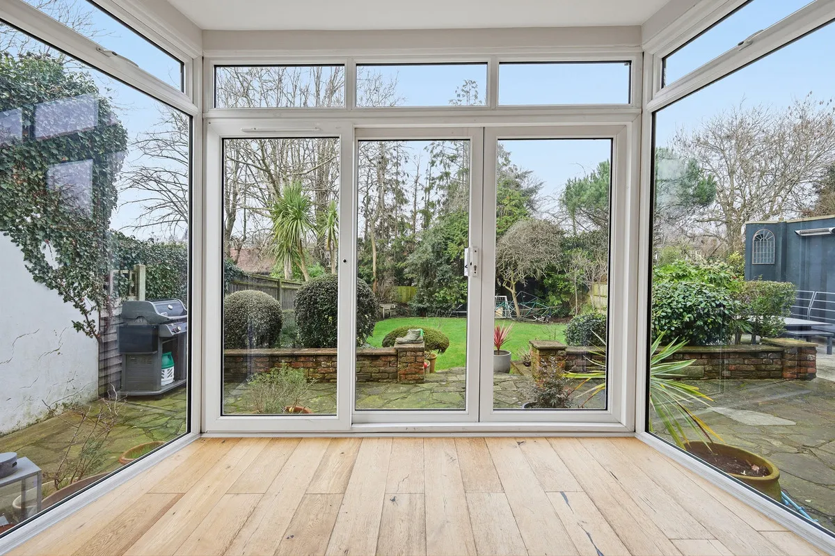 Hendon Lane, London, N3, photo 10