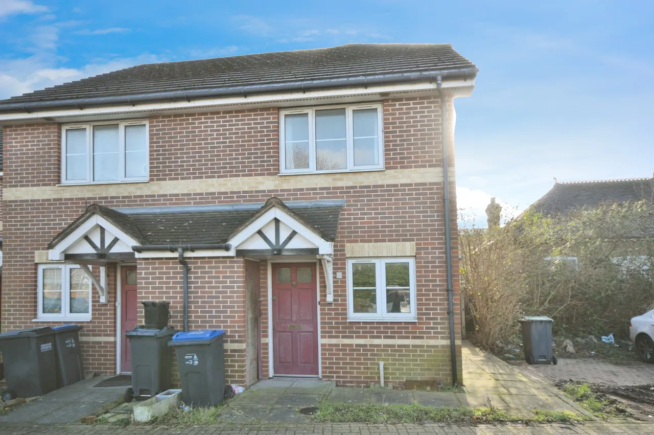 2 bed house for sale, Priory Gardens, London, SE25
