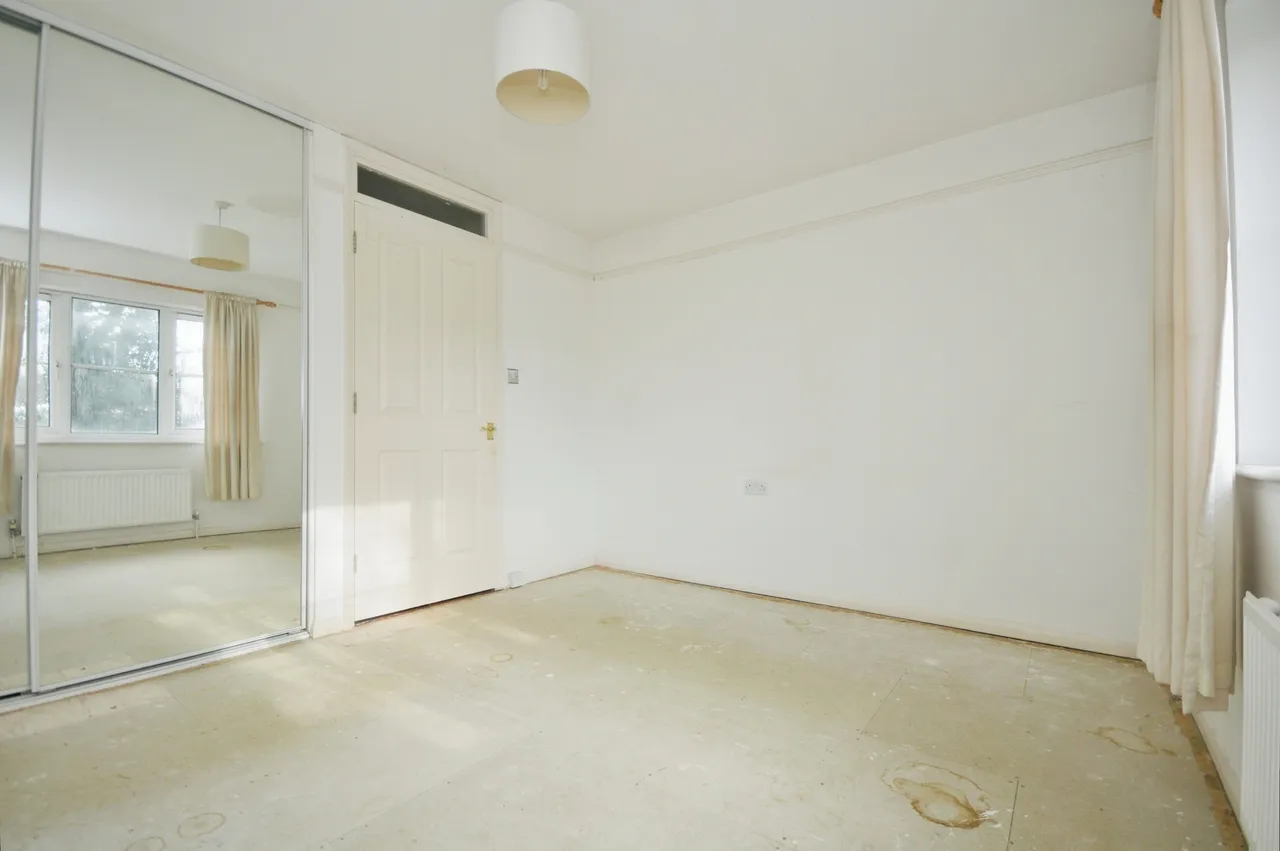 Priory Gardens, London, SE25, photo 10