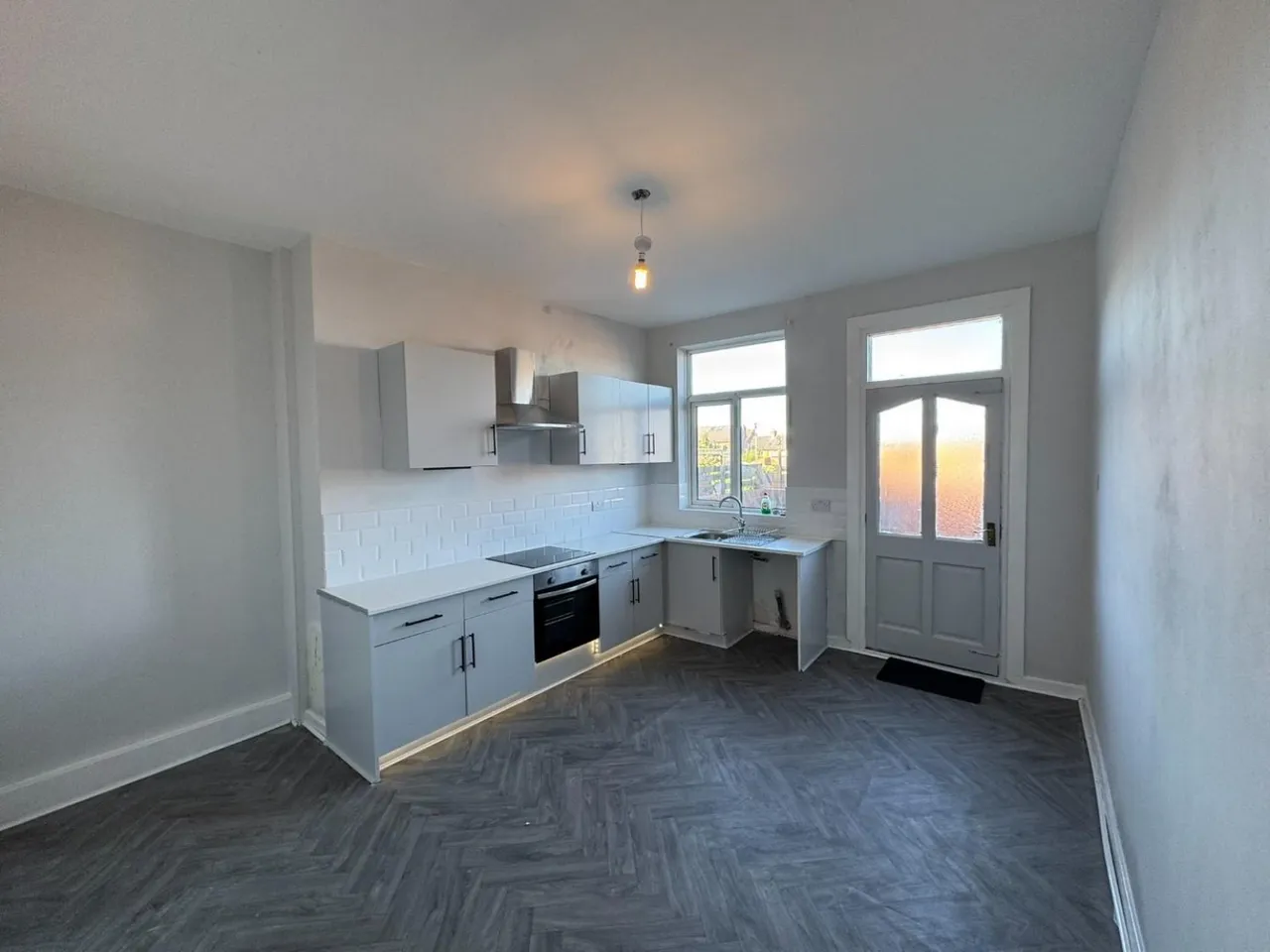 Roundhill Road, Castleford, WF10, photo 3