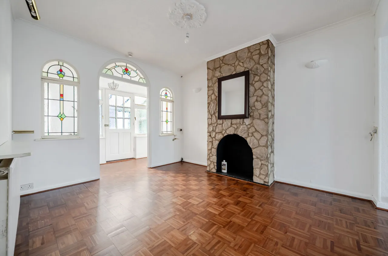George V Avenue, Lancing, BN15, photo 2