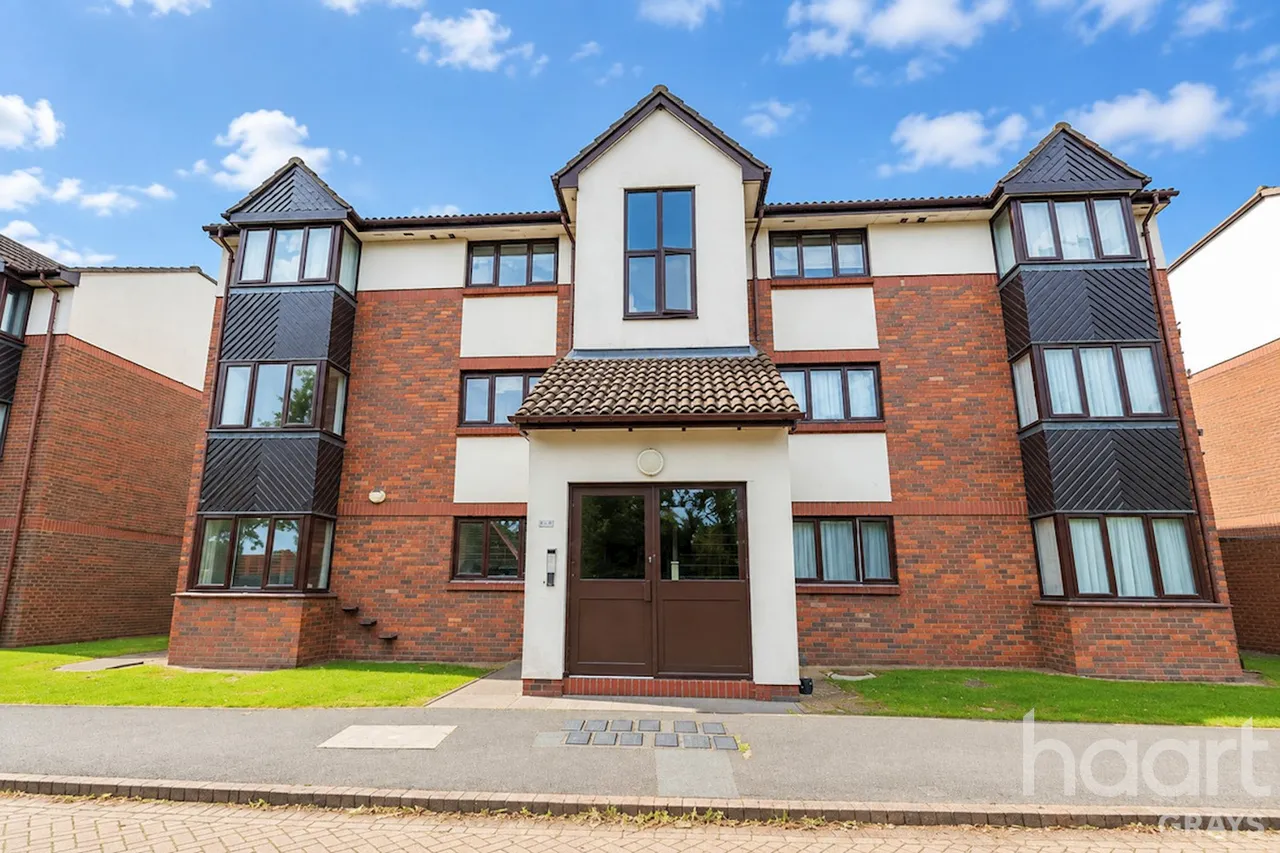 Talus Close, Purfleet, RM19, photo 2