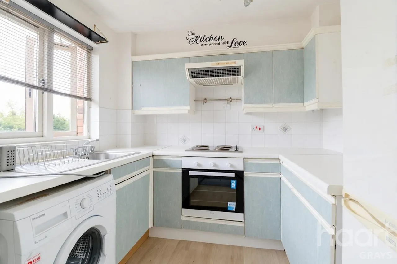 Talus Close, Purfleet, RM19, photo 6