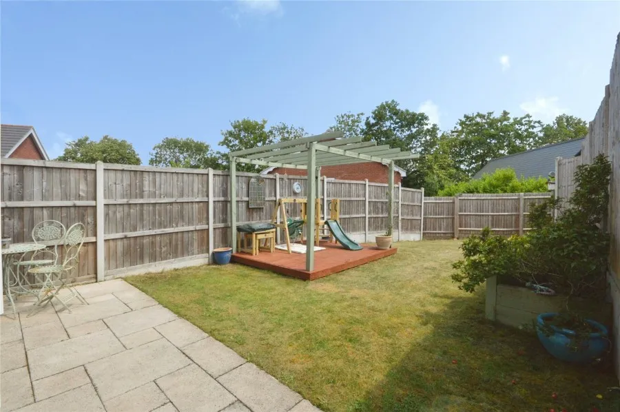 House Under Offer with 2 bedrooms in Stansted, CM24, photo 10