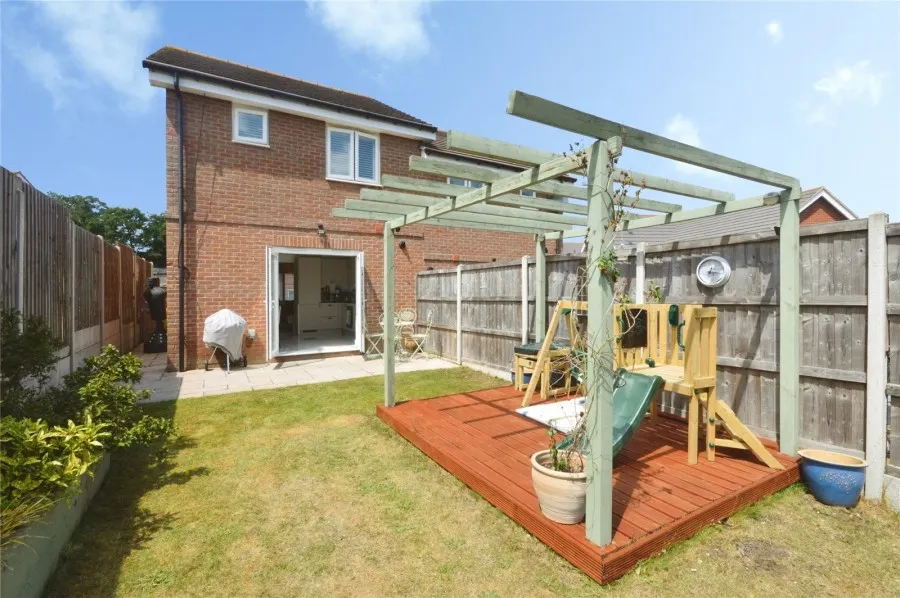 House Under Offer with 2 bedrooms in Stansted, CM24, photo 12