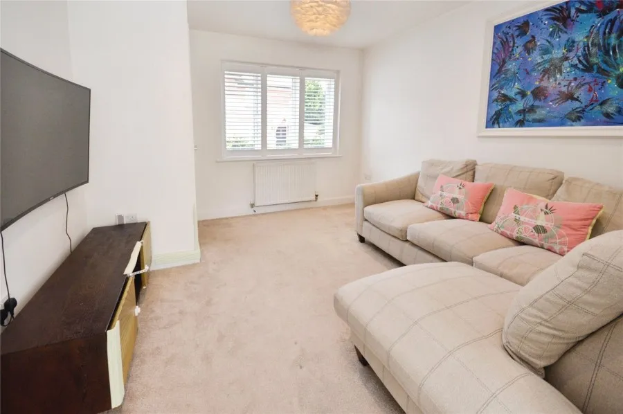 House Under Offer with 2 bedrooms in Stansted, CM24, photo 2