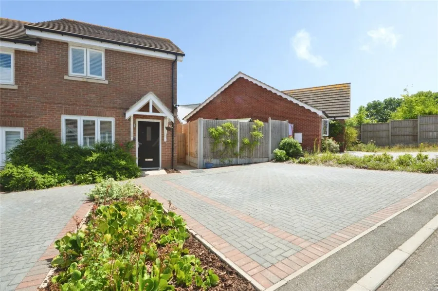 House Under Offer with 2 bedrooms in Stansted, CM24, photo 17