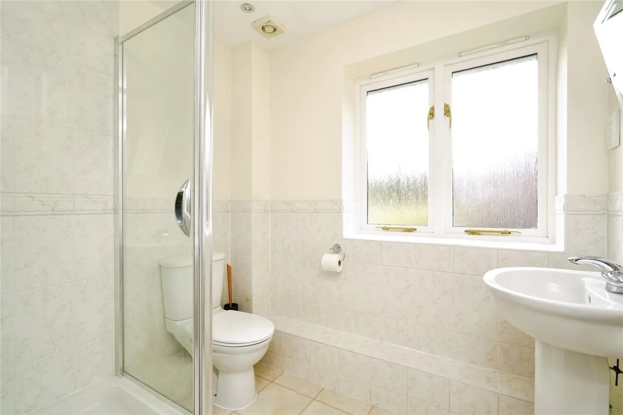 Avro Road, Upper Rissington, GL54, photo 14