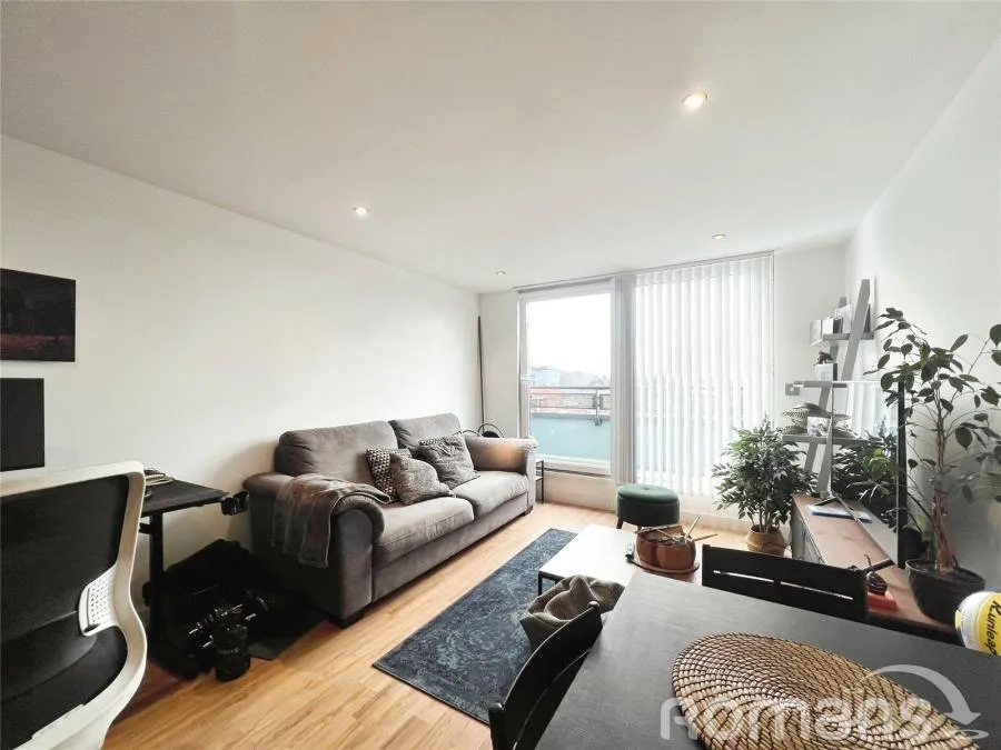 Southwell Park Road, Camberley, GU15, photo 2
