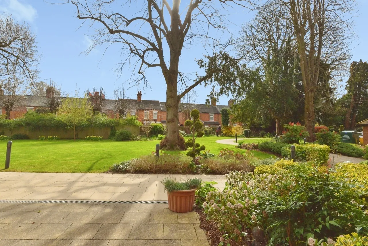 St. Giles Mews, Stony Stratford, Milton Keynes, Buckinghamshire, MK11, photo 16
