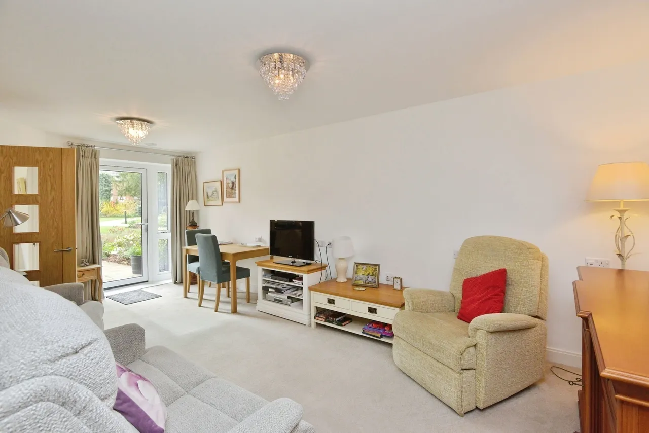 St. Giles Mews, Stony Stratford, Milton Keynes, Buckinghamshire, MK11, photo 3